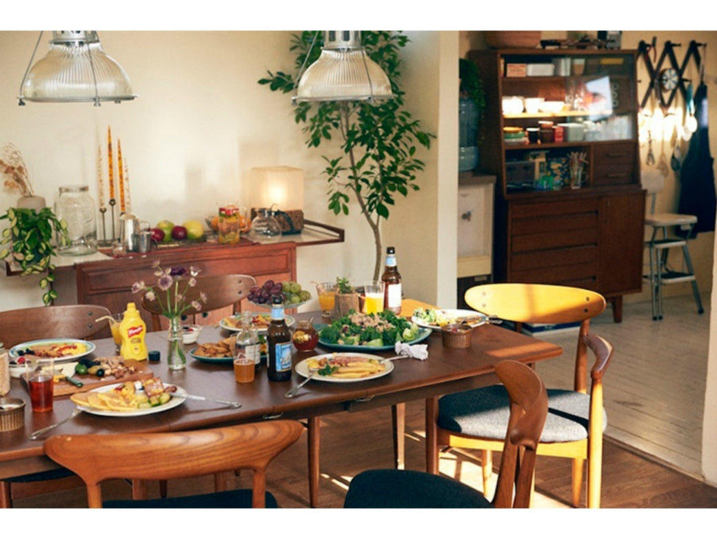 ACME Furniture(アクメファニチャー)ブルックス ダイニング テーブル