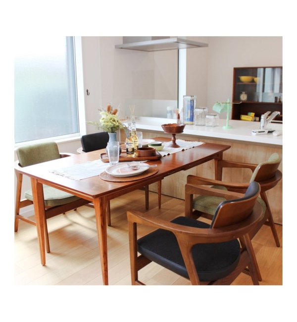 ACME Furniture(アクメファニチャー)ブルックス ダイニング テーブル