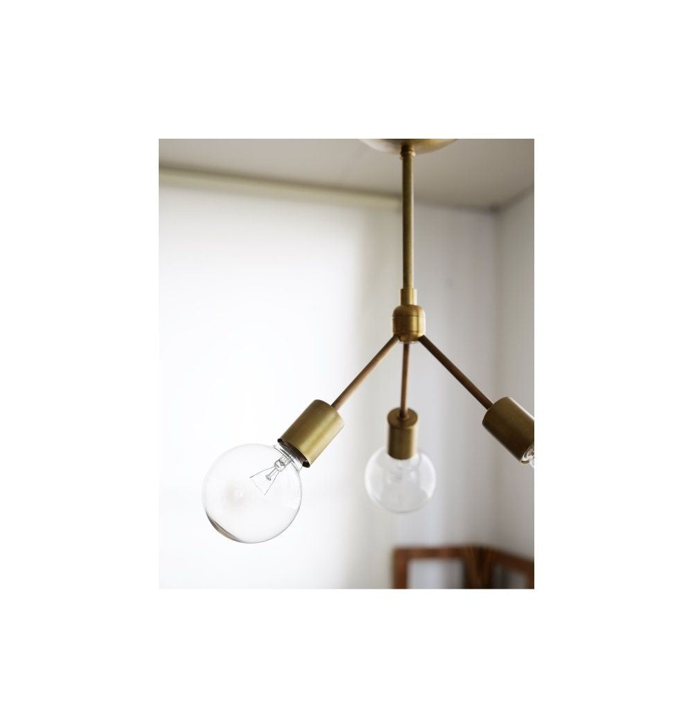 ACME Furniture(アクメファニチャー)ソリッド ブラス ランプ 3アーム 45°