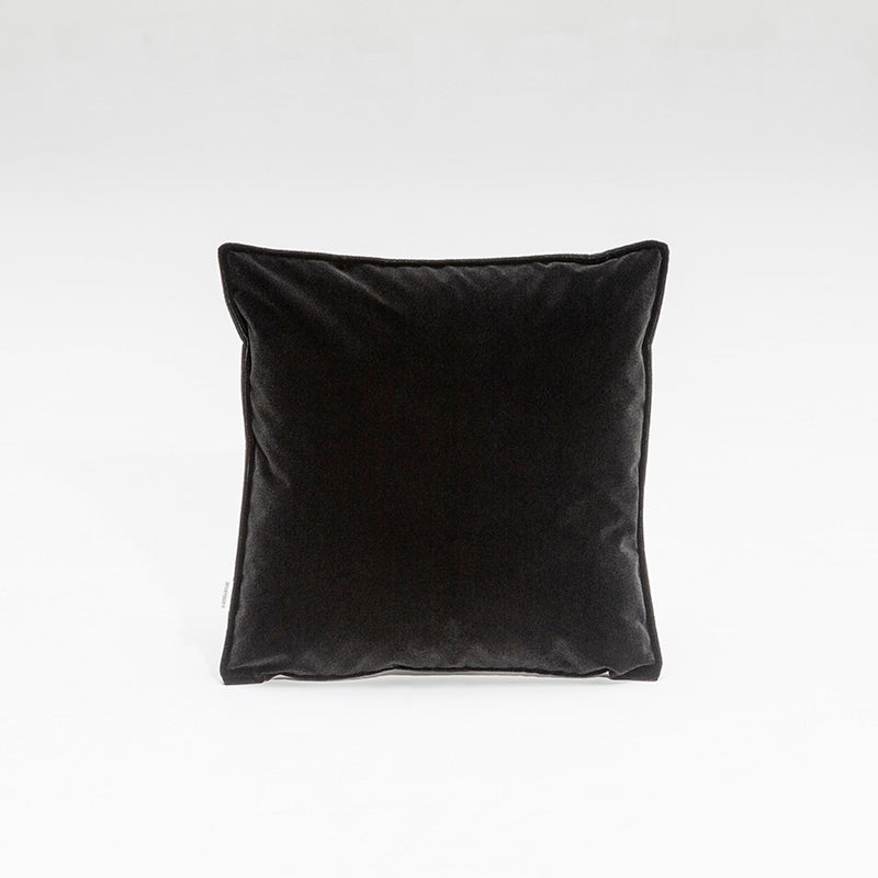 カリモク60 クッションカバー45×45cmモケットブラック(つまみ仕様)