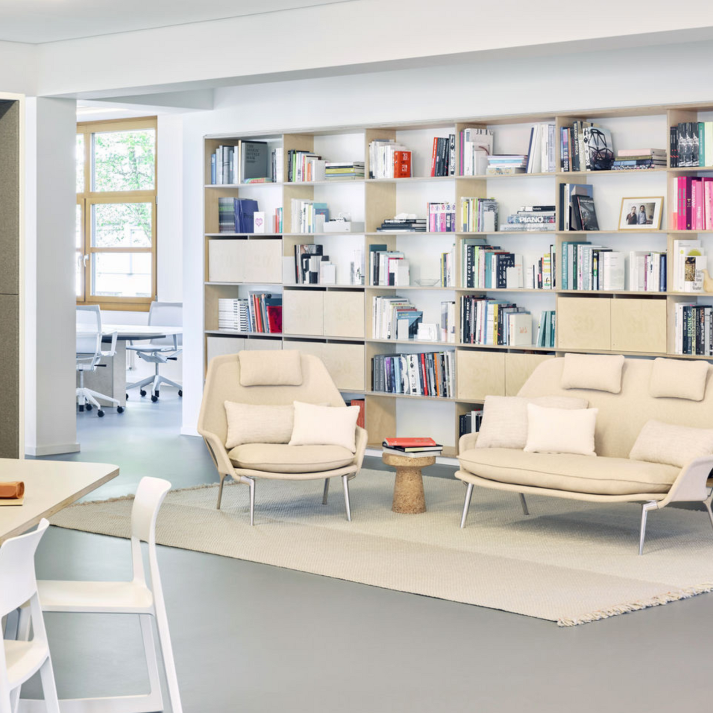 Vitra(ヴィトラ) スローチェア & オットマン (ファブリック) バックレストクッション2個付き
