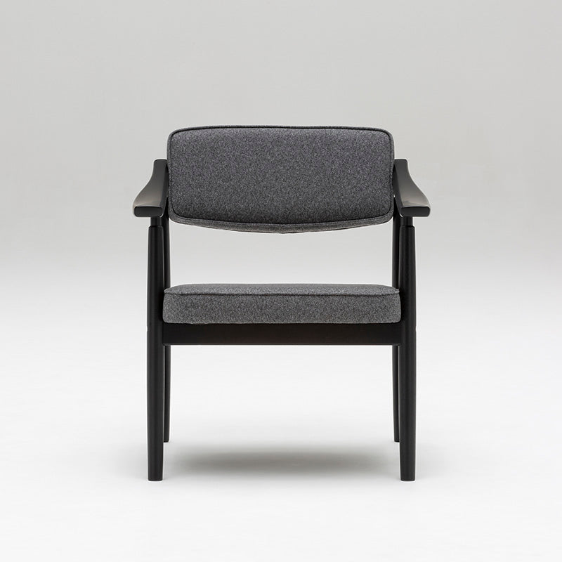 カリモク60 Dチェアセラムダークグレー(マットブラック色塗装)