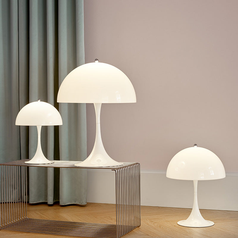 Louis Poulsen(ルイスポールセン) パンテラ 250 テーブル