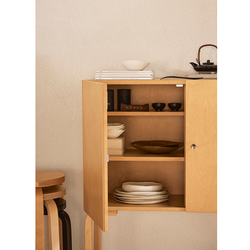 ※事前予約受付中【10/15発売】【90周年記念モデル】Artek（アルテック） Cabinet 250