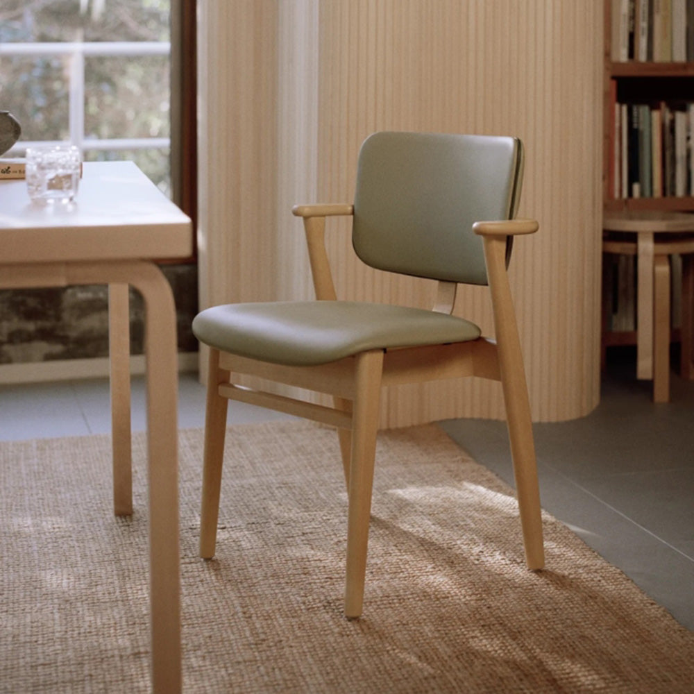 Artek（アルテック）DOMUS CHAIR（ドムスチェア）Beauty versions 背座張り（ファブリック/レザー）