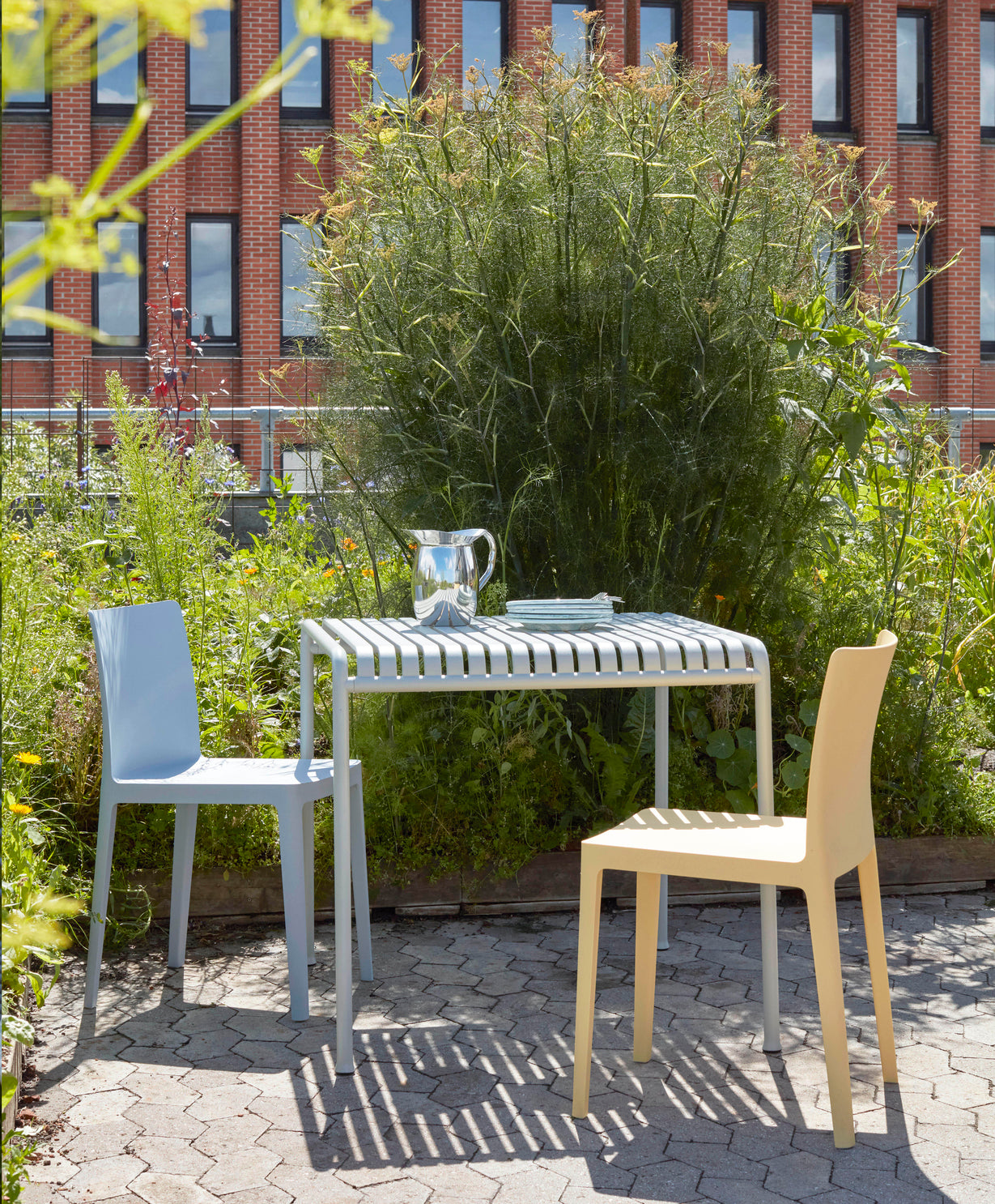 HAY（ヘイ）PALISSADE（パリサード）TABLE / L82.5 x W90