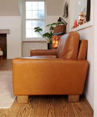 ACME Furniture（アクメファニチャー）FRESNO SOFA（フレスノソファ）