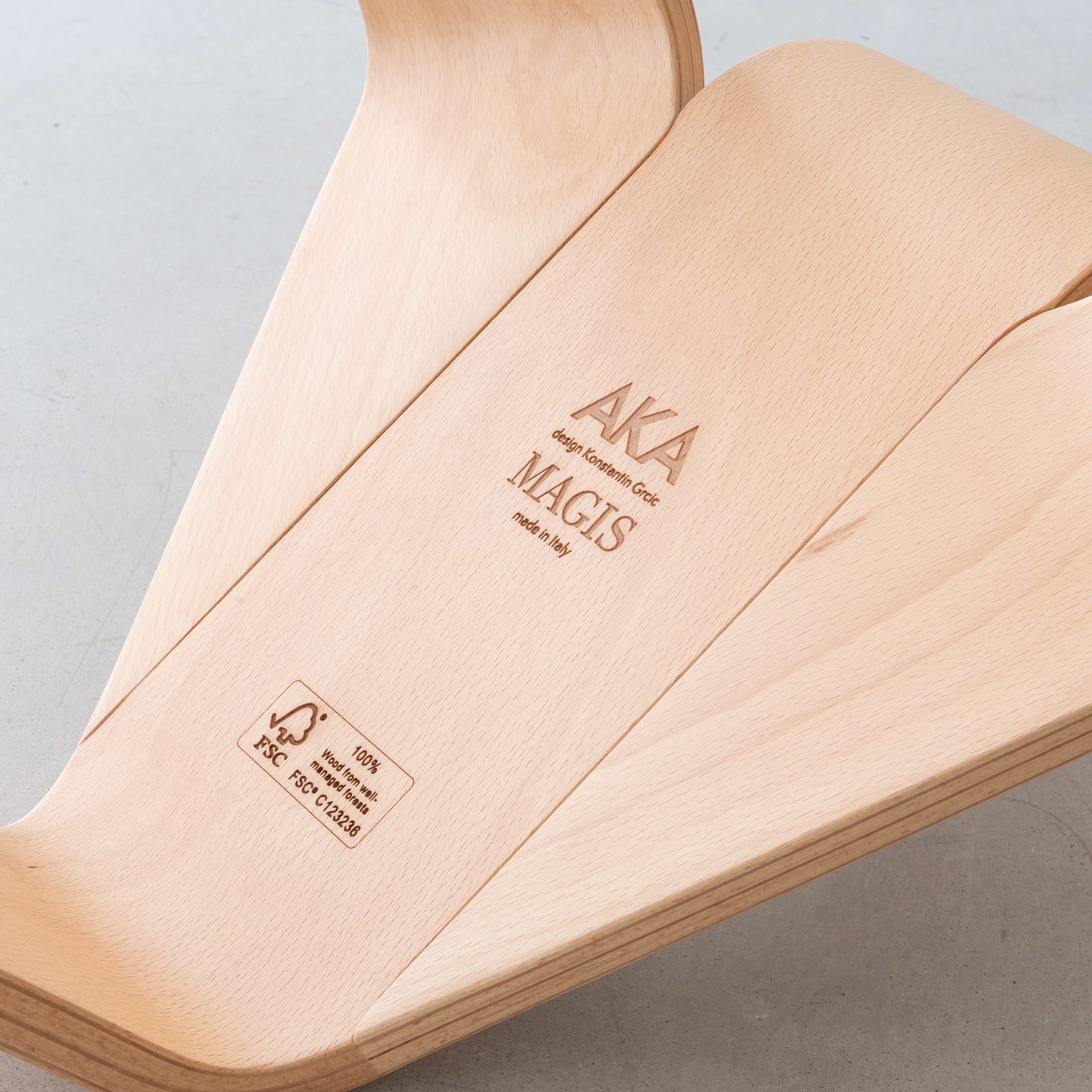 MAGIS(マジス)AKA(エーケーエー) – FELICE.ONLINE