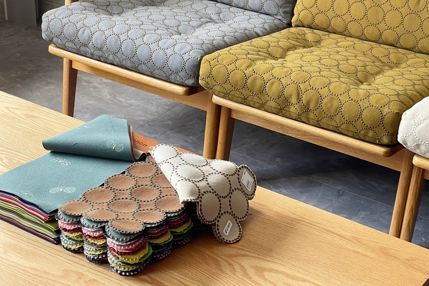 お試し価格!】 マルニ60/marni60 オットマン オーク材/シュプール生地 お試し価格!】 マルニ60/marni60 オットマン オーク材/シュプール生地