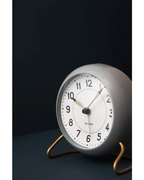 ARNE JACOBSEN WATCHES（アルネ・ヤコブセン・ウォッチズ）STATIONアラーム