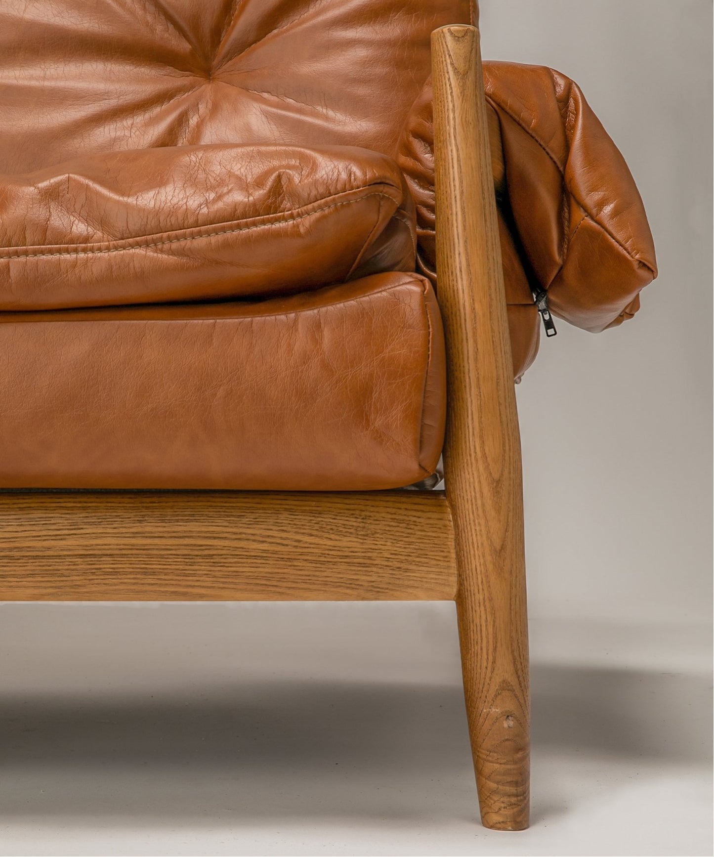ACME Furniture（アクメファニチャー） マデイラ ソファ ポリウレタンレザー