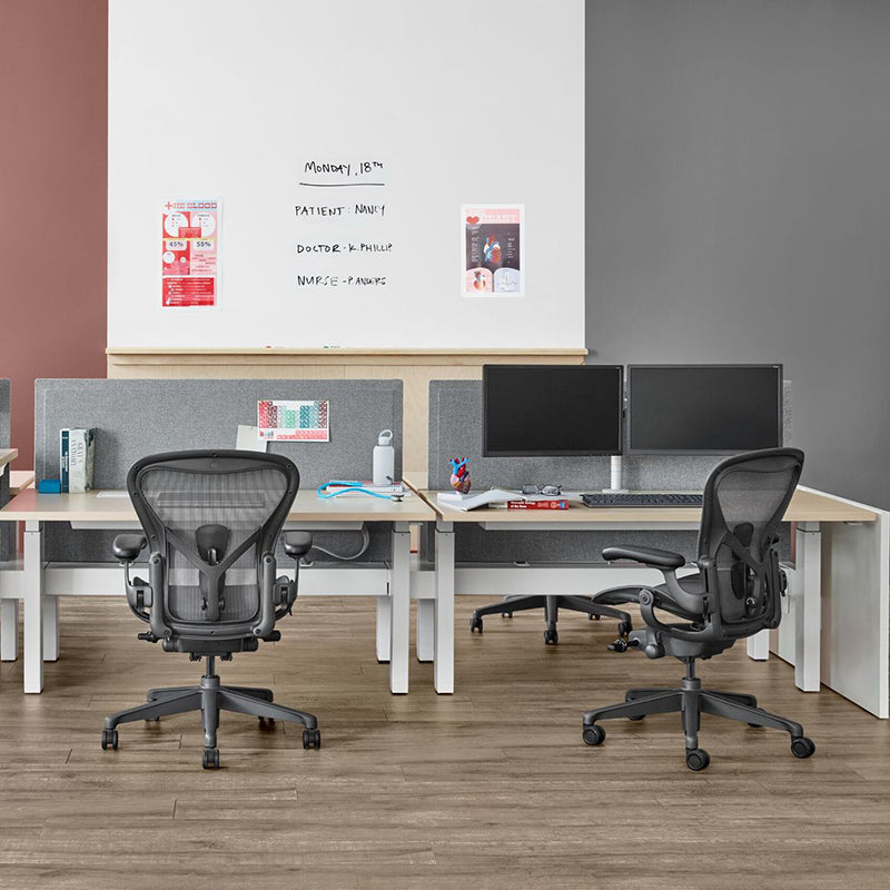 Herman Miller（ハーマンミラー） アーロンチェア リマスタード / フレーム オニキス×ベース ダークオニキス